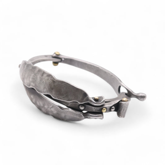 Light Dragonfly Bracelet with a clasp