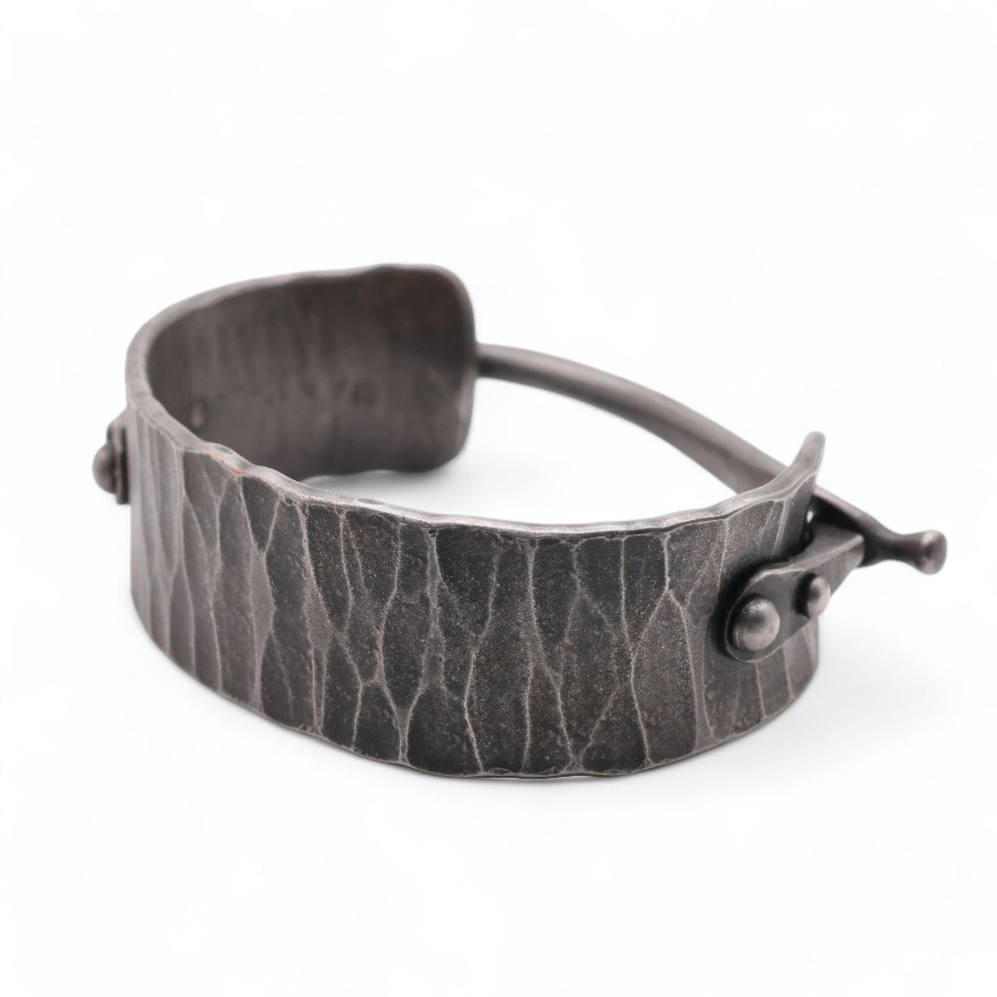 "Bark" texture bracelet with a clasp #1