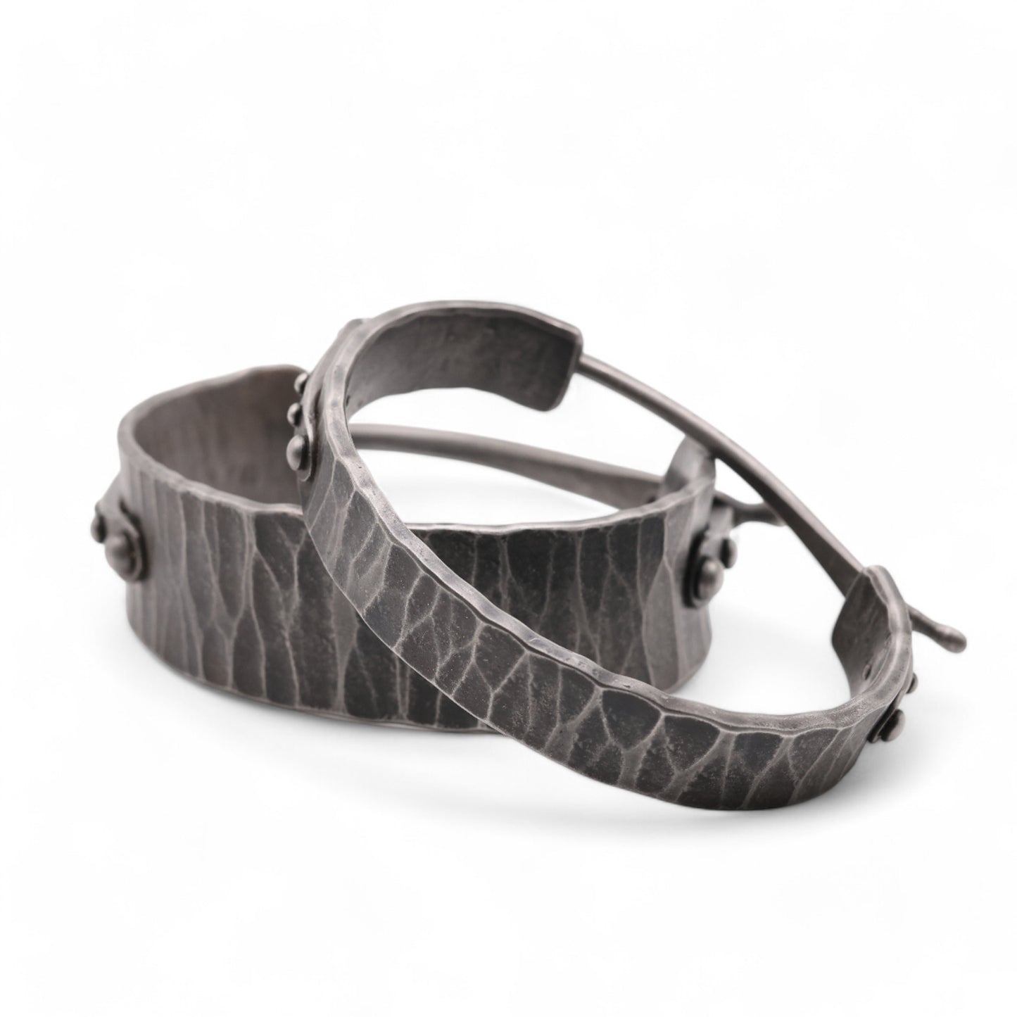 "Bark" texture bracelet with a clasp #1