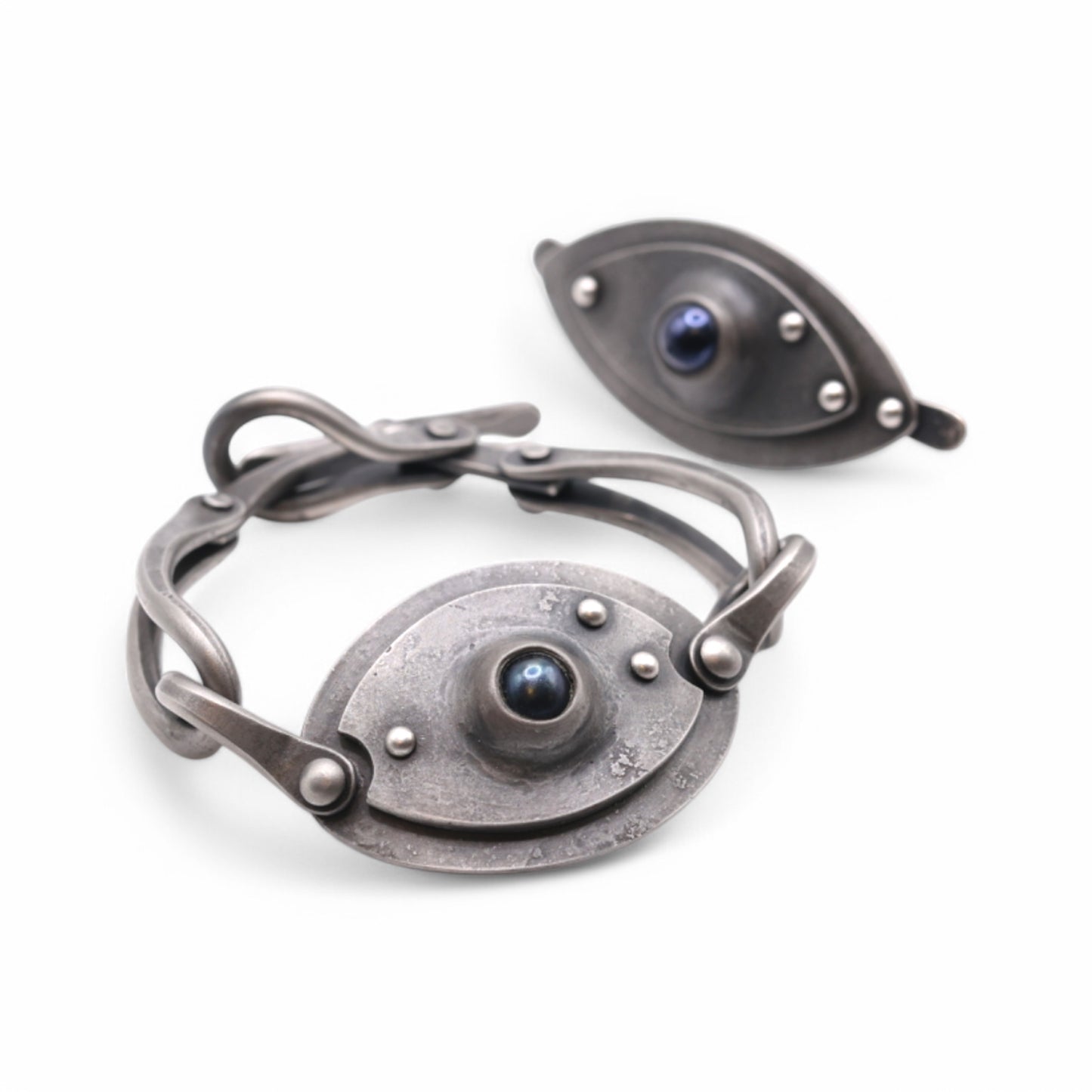 Black Pearl "Eye" Bracelet