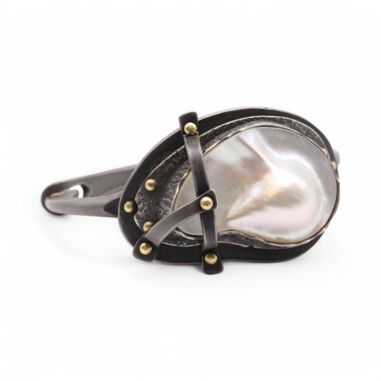 The "Queen" Pearl Bracelet with a clasp