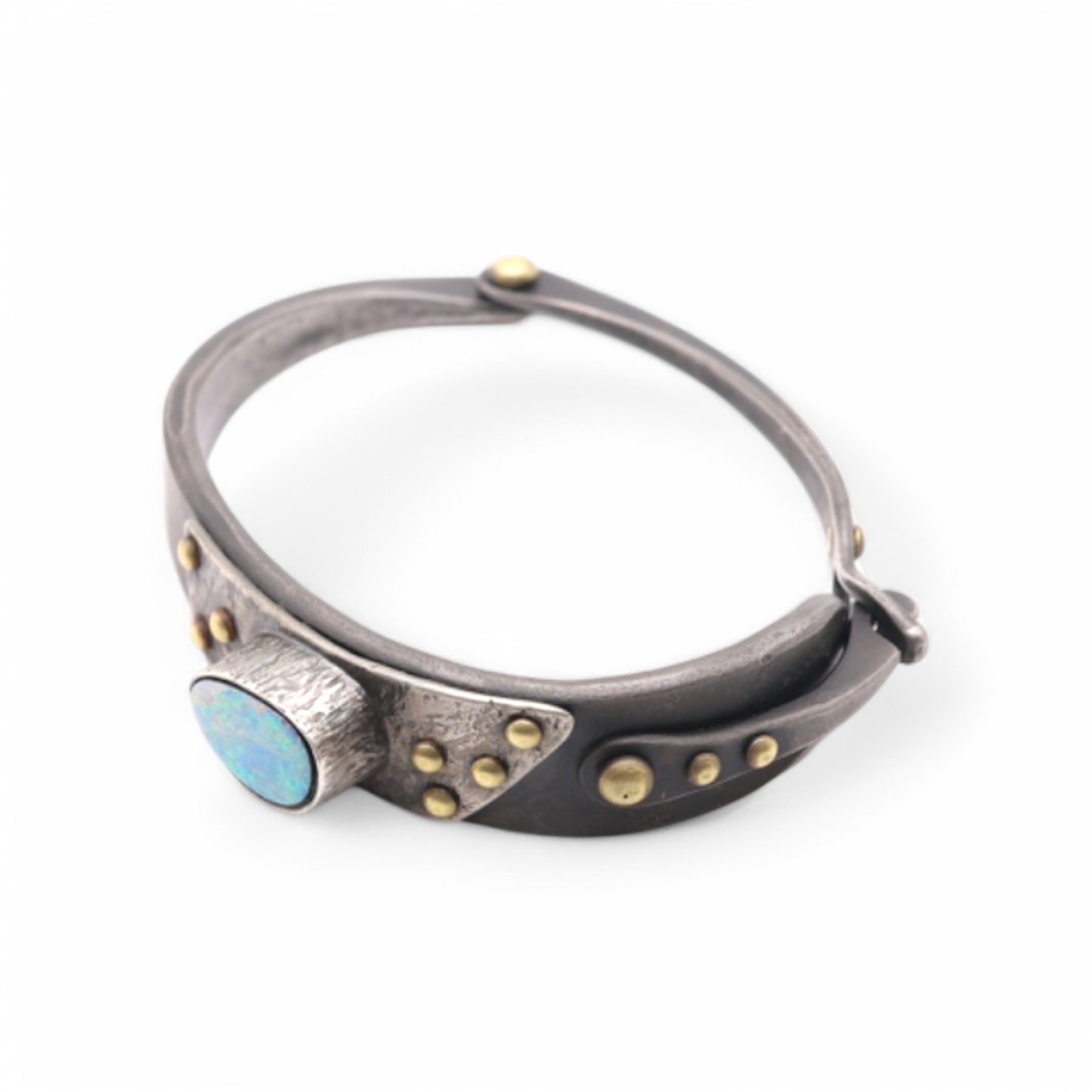 Magnificent Opal Bracelet with a clasp