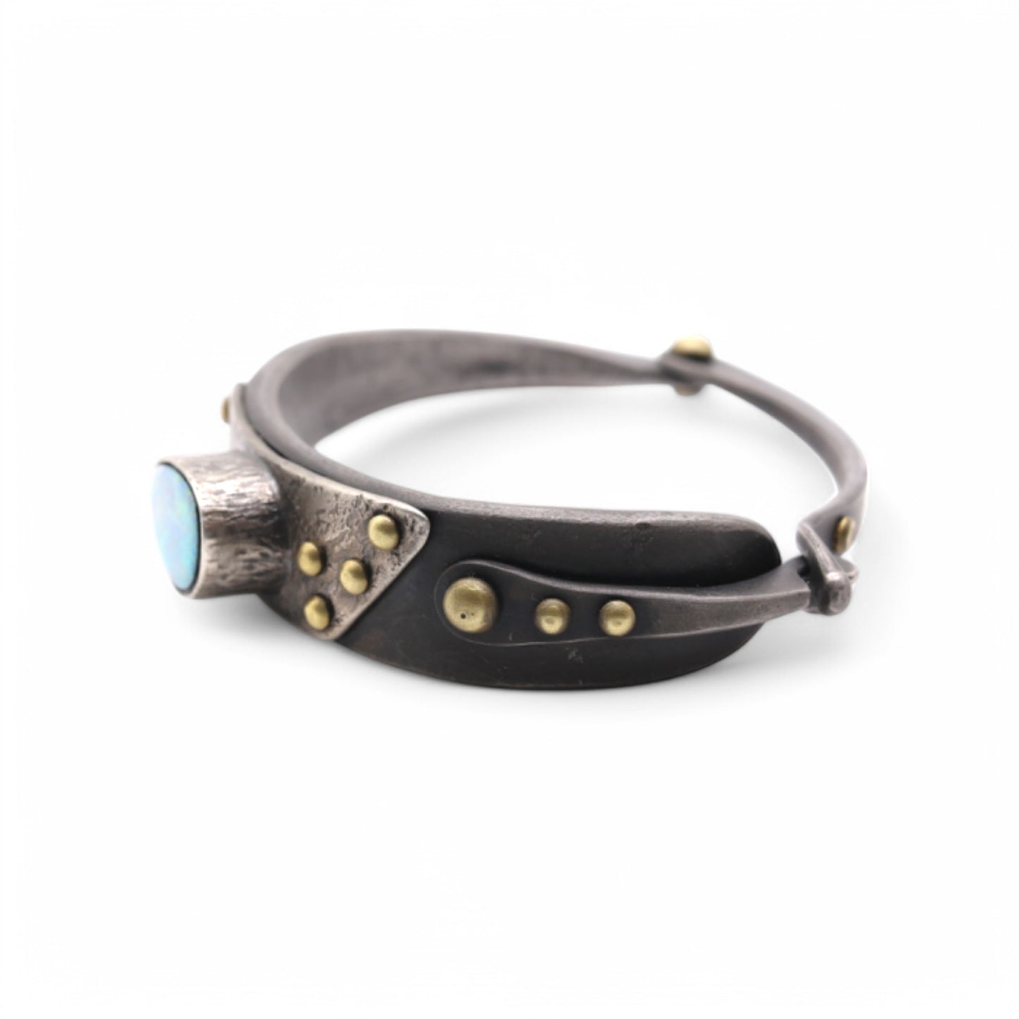 Magnificent Opal Bracelet with a clasp
