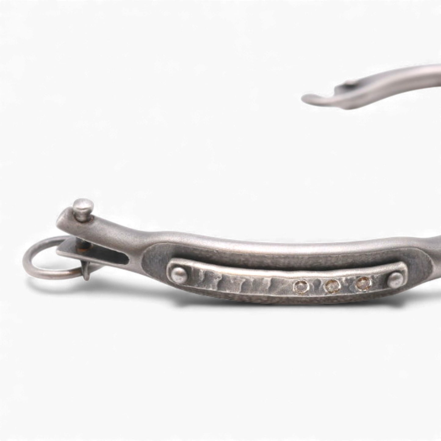 Hand-forged Diamonds Link II